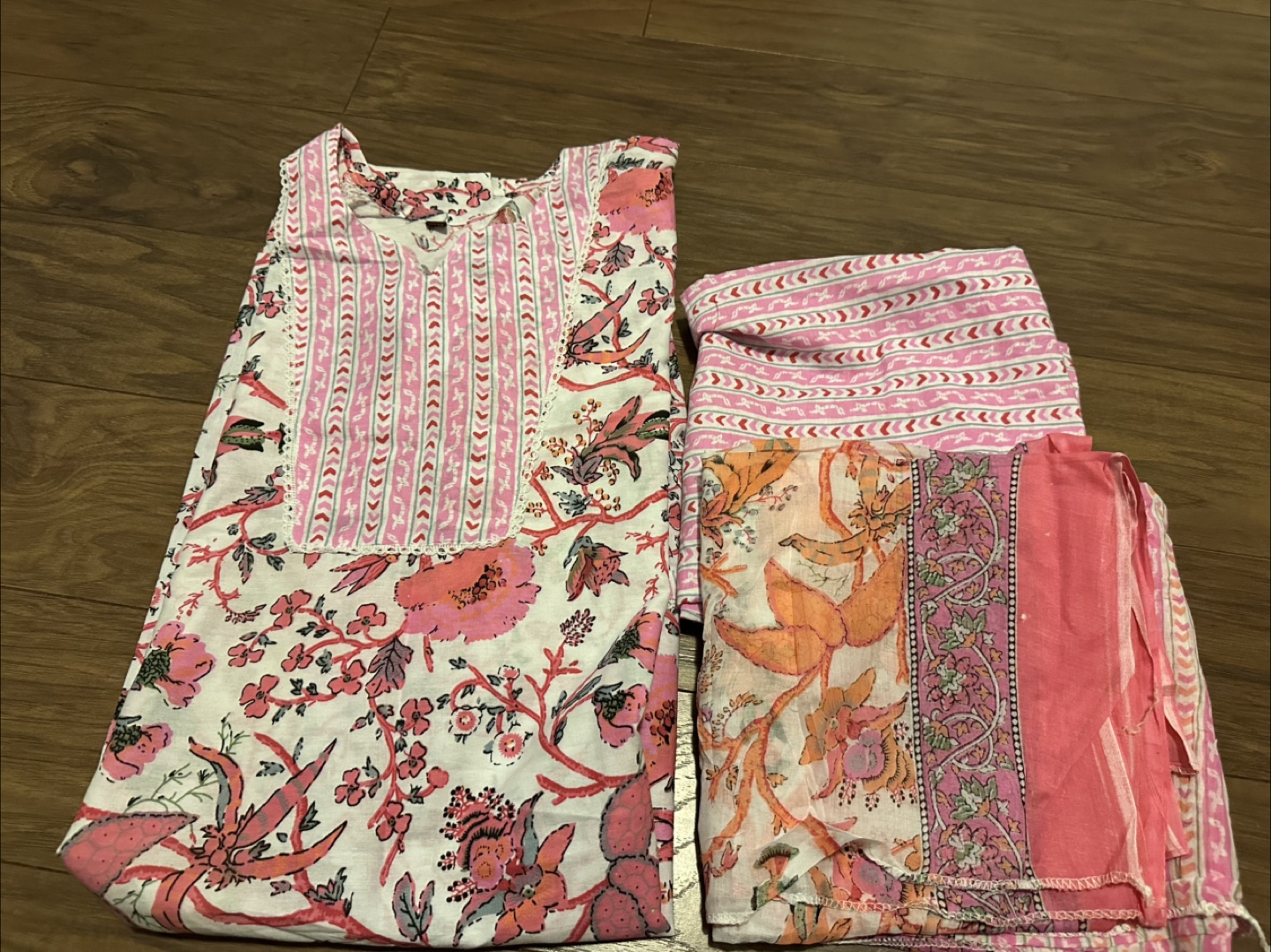 Floral Print Kurti with Pants and Dupatta Set - photo 2