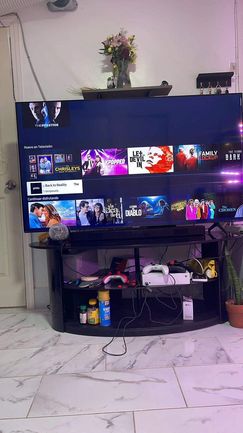 Samsung 65" Crystal UHD 4K Smart TV - photo 2