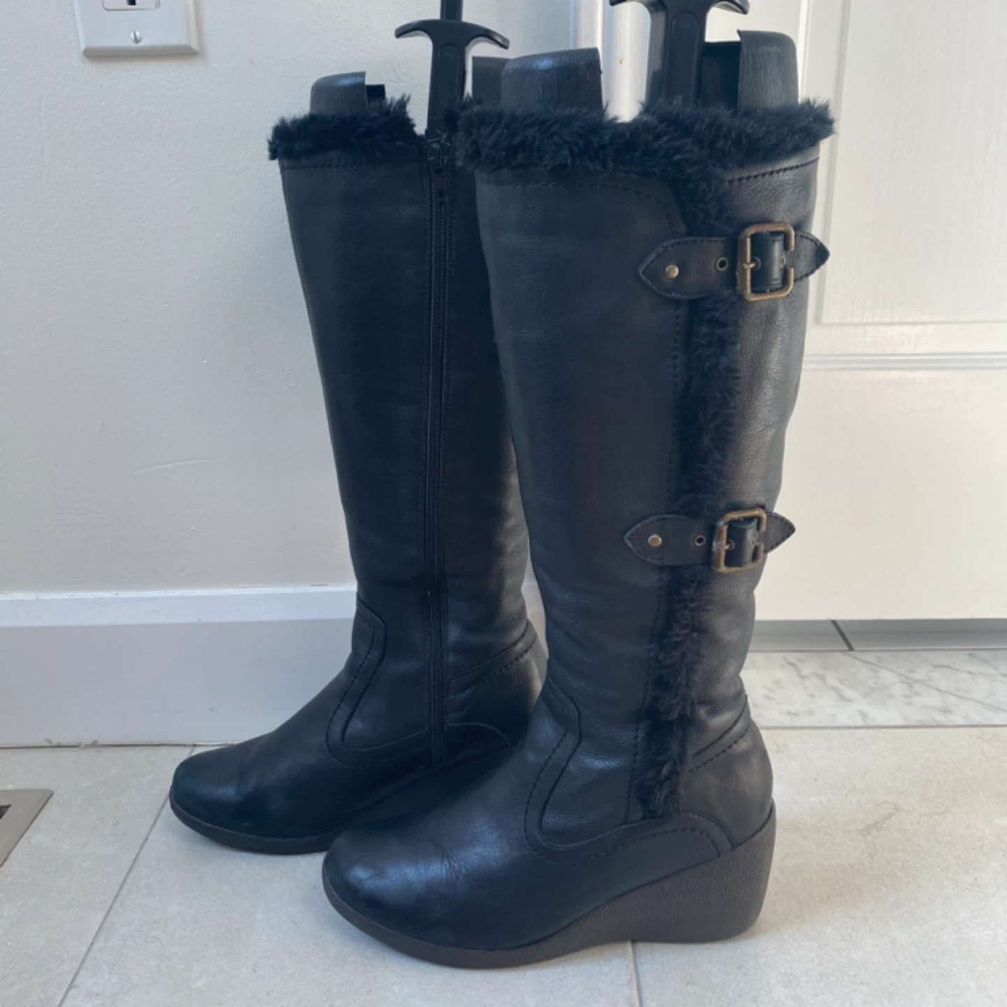 Black Leather Knee-High Boots - photo 4