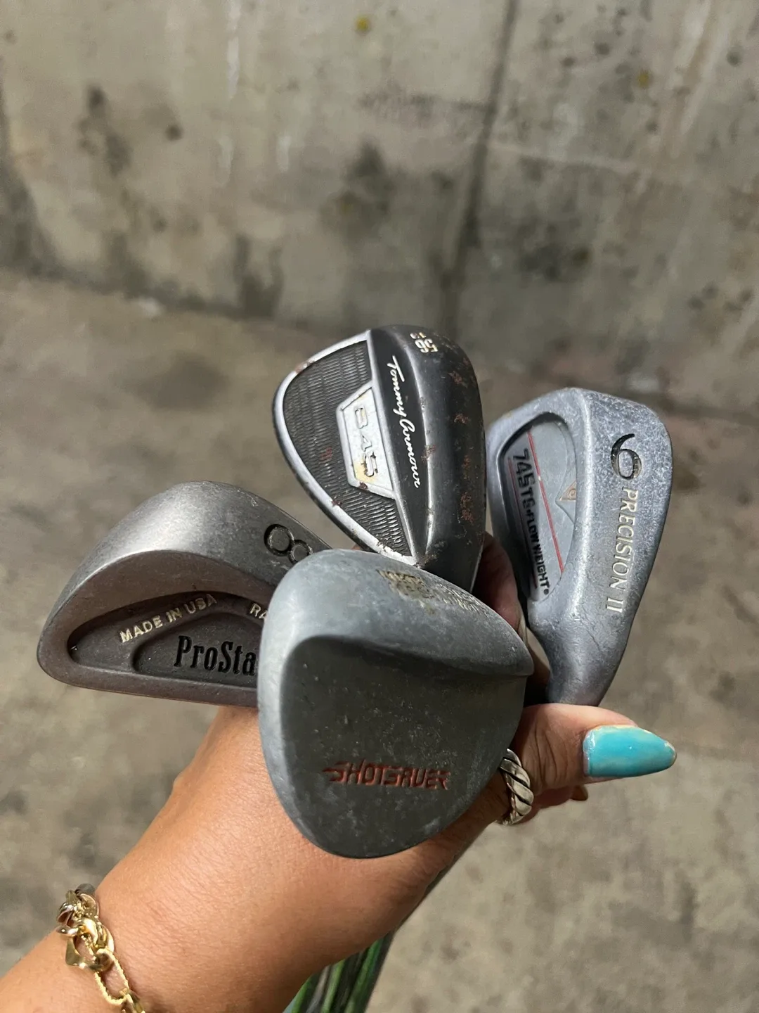 Golf Clubs with bag image indicator(5)