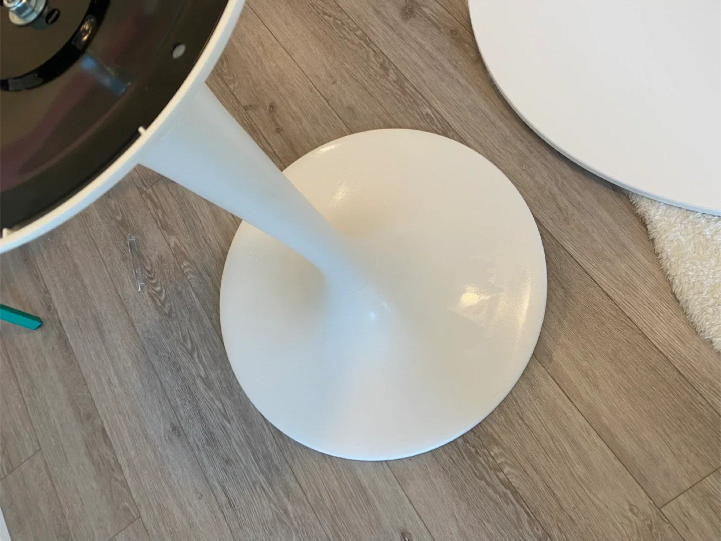 IKEA Docksta White Table image indicator(4)