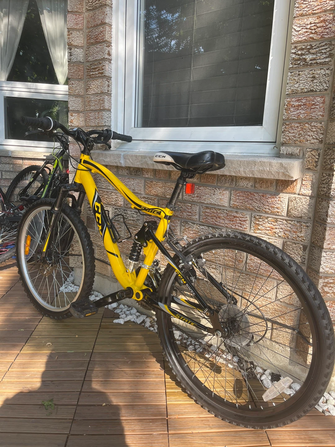 24 CCM Static Full Suspension Mountain Bike - Yellow - photo 3