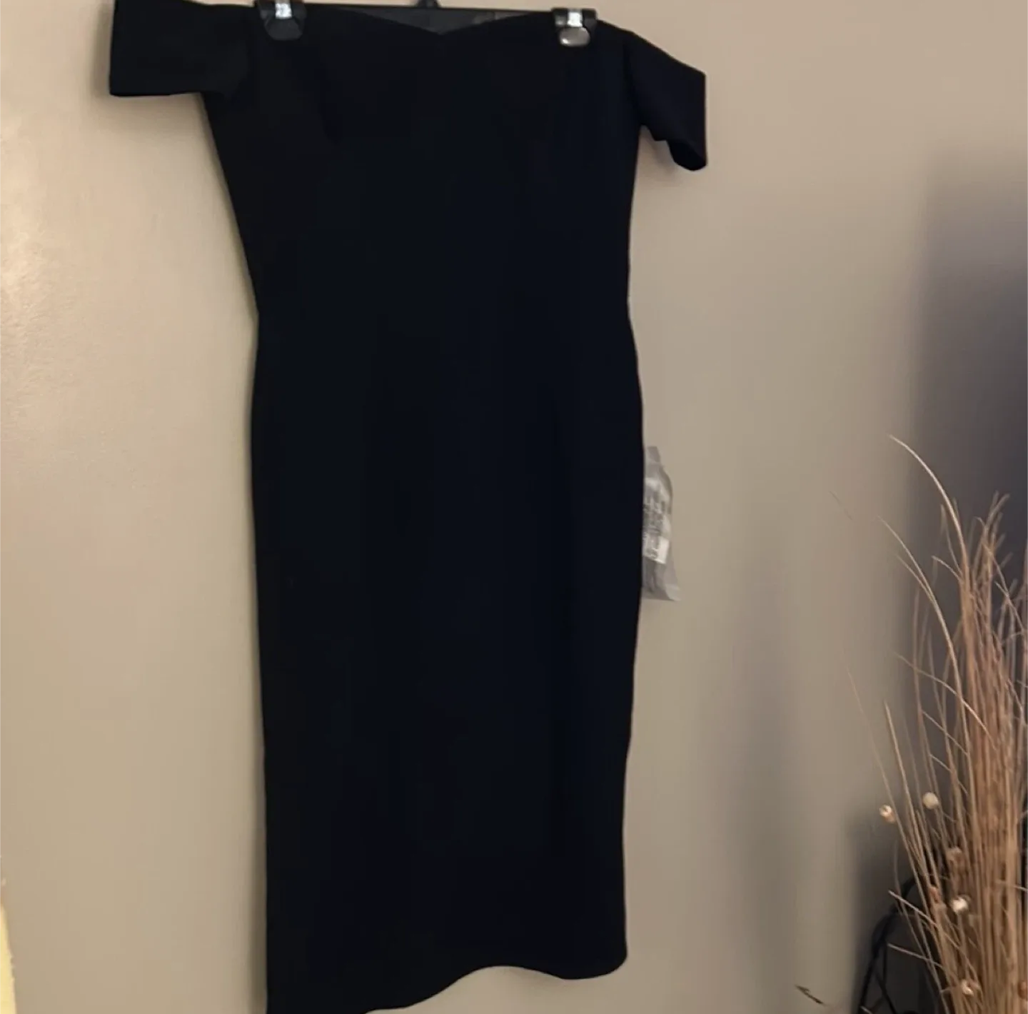 Dress the population Black Off-the-Shoulder Dress, Size 6 thumbnail