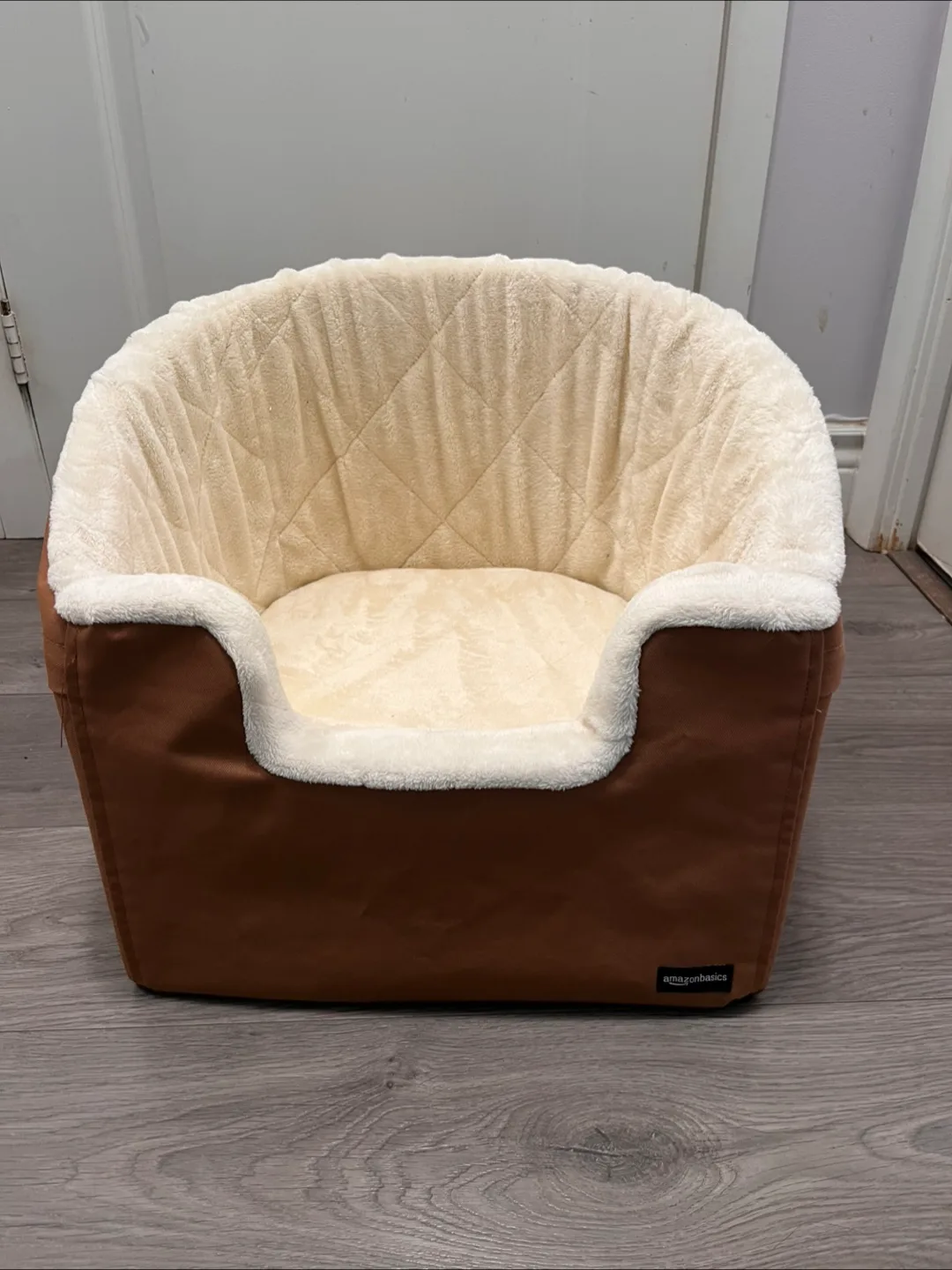 Pet Car Booster Bucket Seat for Small Pets up to 25lbs thumbnail