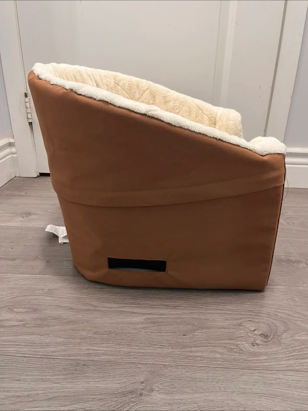 Pet Car Booster Bucket Seat for Small Pets up to 25lbs image indicator(3)