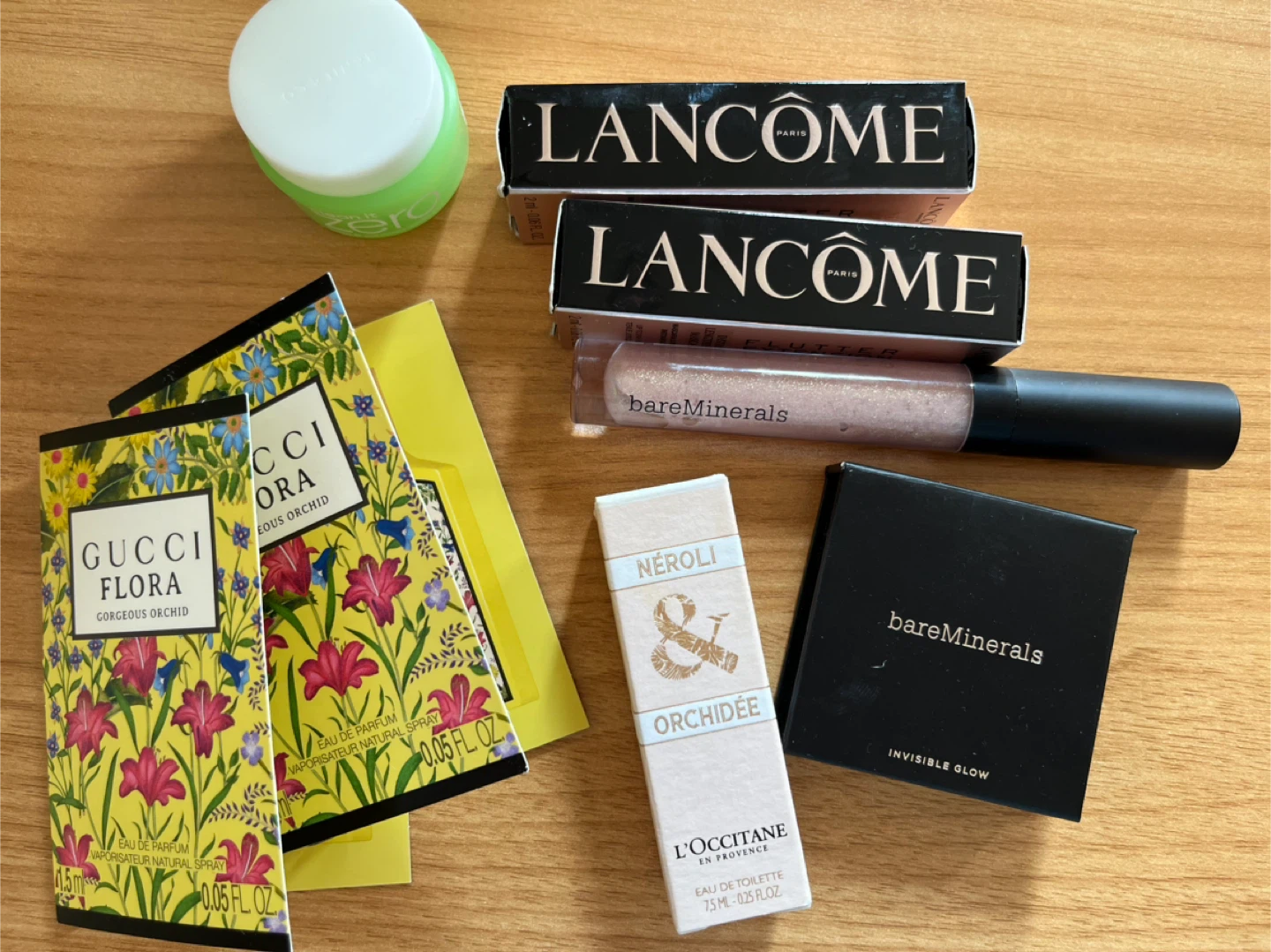Cosmetics & Fragrance bundle for