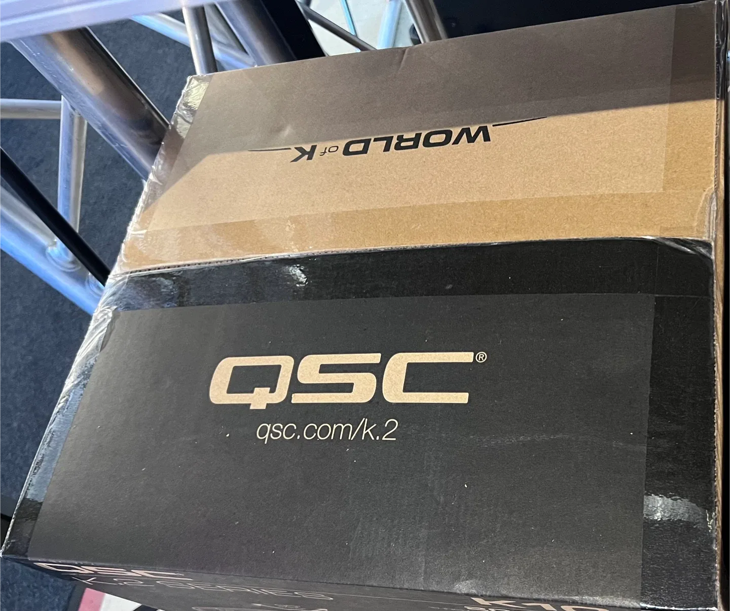 QSC K10.2 2000 Watt Powered Loudspeaker - New image indicator(3)
