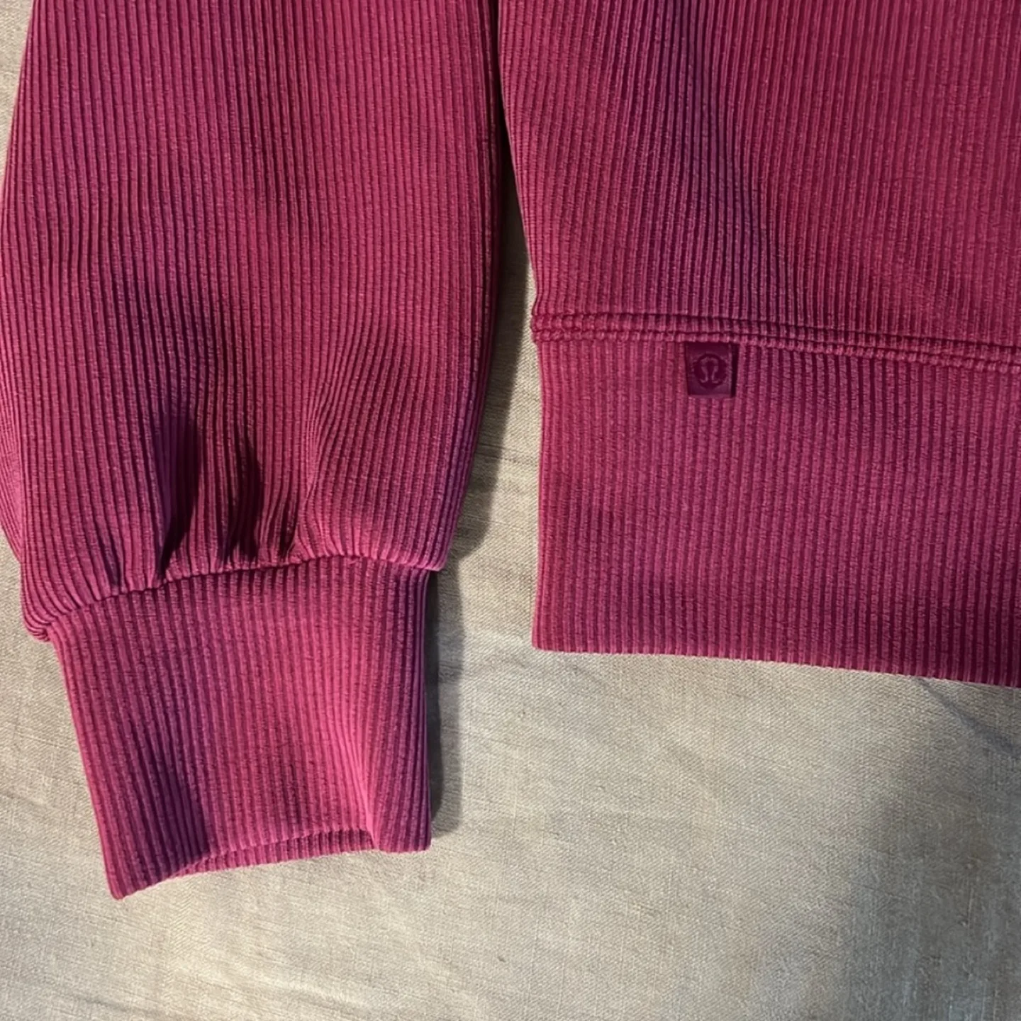 Lululemon Ribbed Softstreme Perfectly Oversized Crew - size 2 image indicator(9)