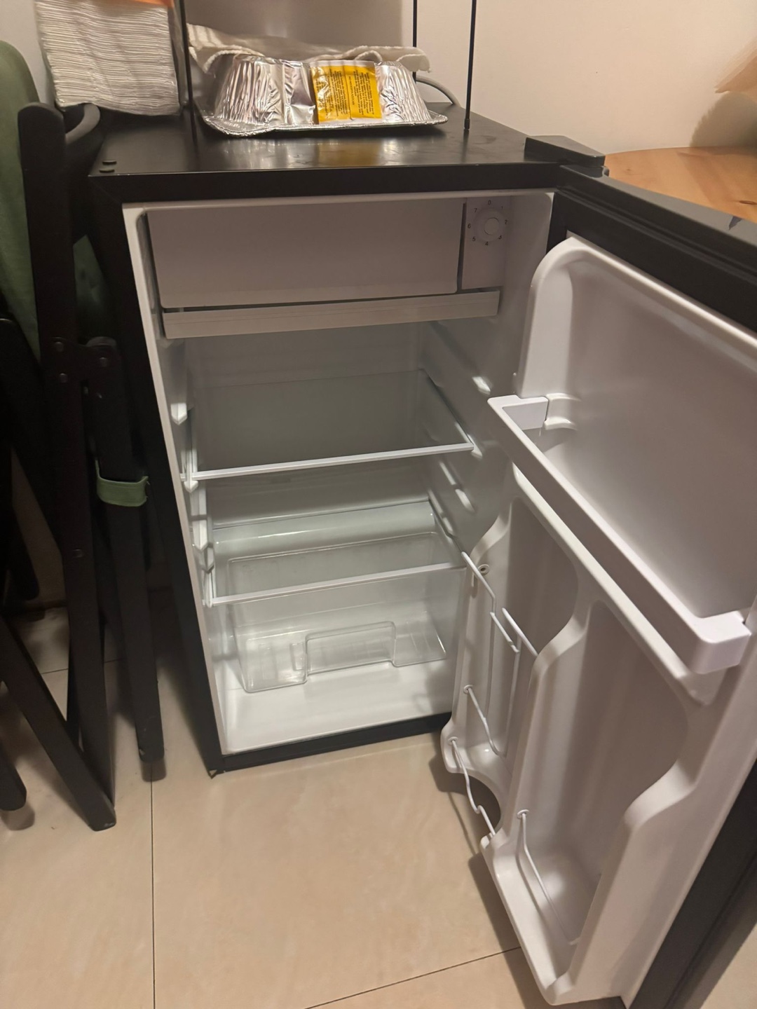 Black+Decker Compact Refrigerator - photo 2