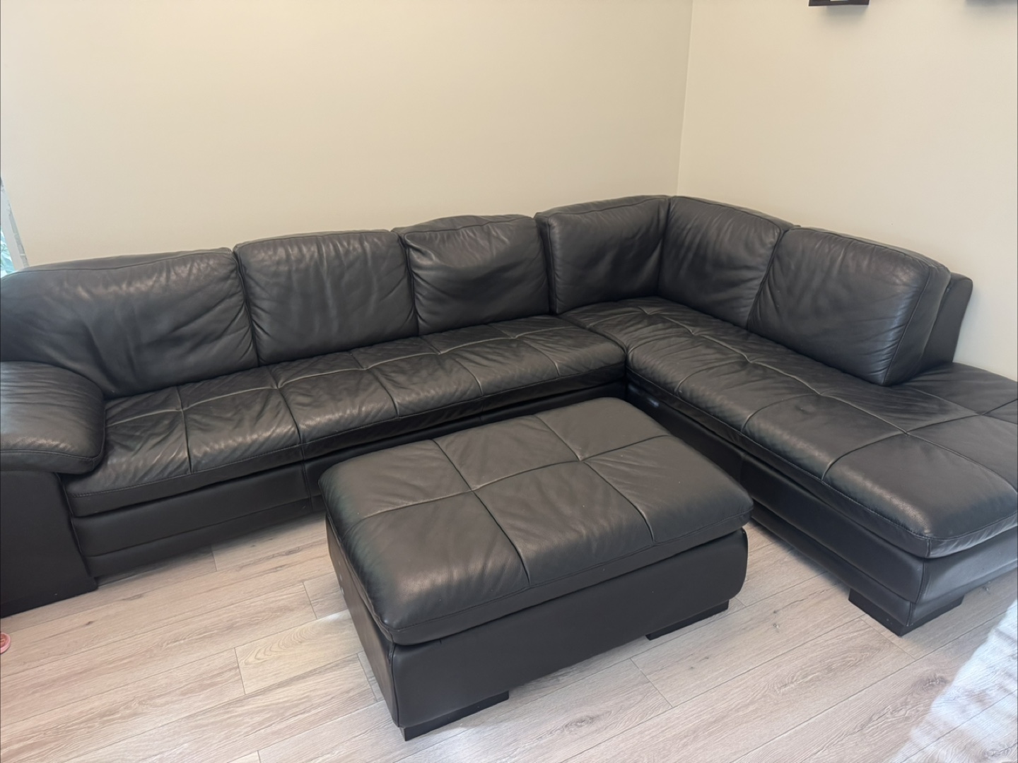 Black Leather Sectional Sofa with Ottoman - photo 2