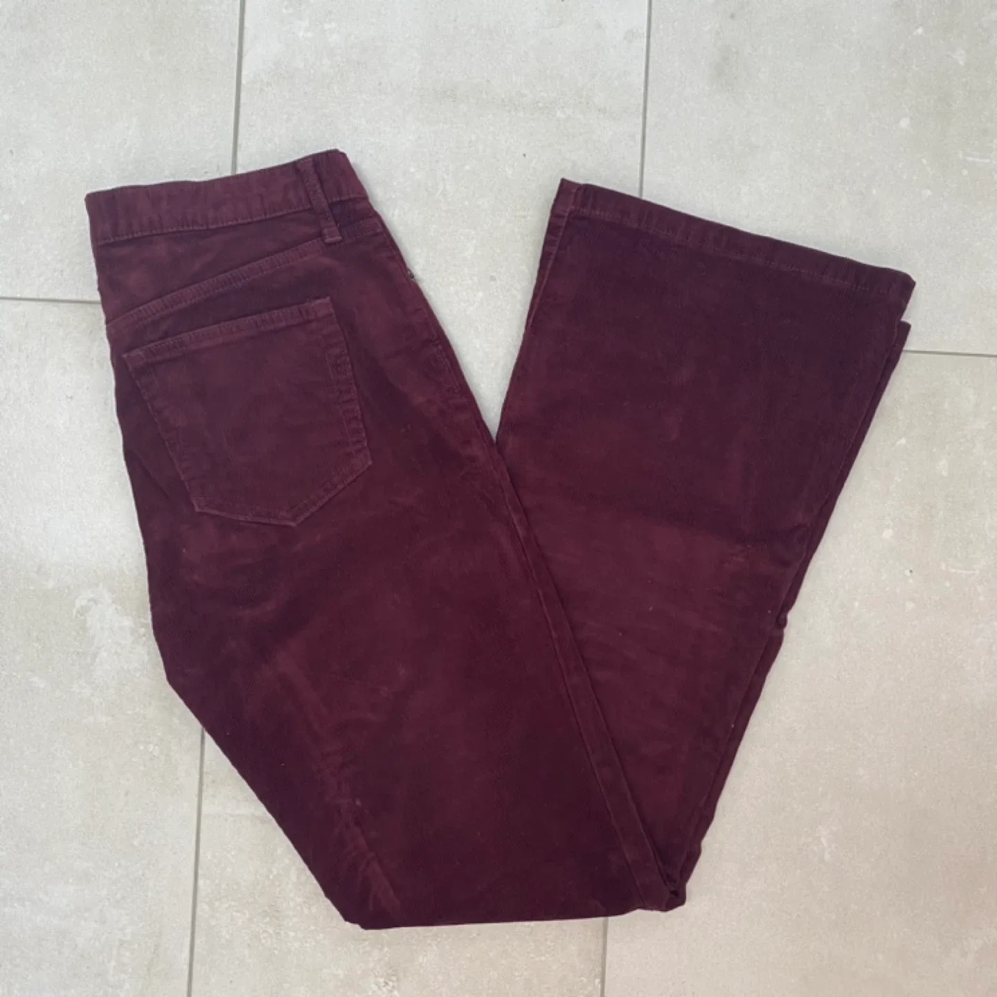 GAP '70s Flare High Rise Corduroy Pants - Size 8 image indicator(5)
