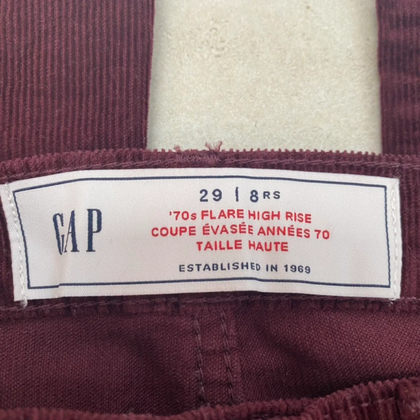GAP '70s Flare High Rise Corduroy Pants - Size 8 image indicator(3)