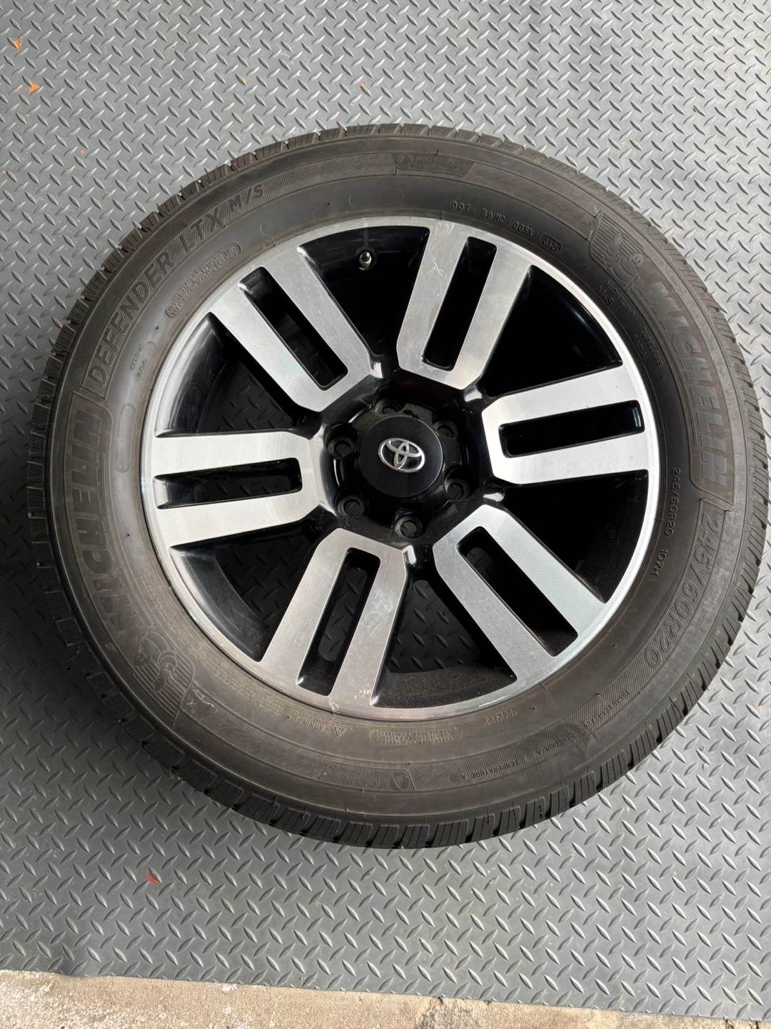 Toyota 4Runner rims and tires - 245/60/R20