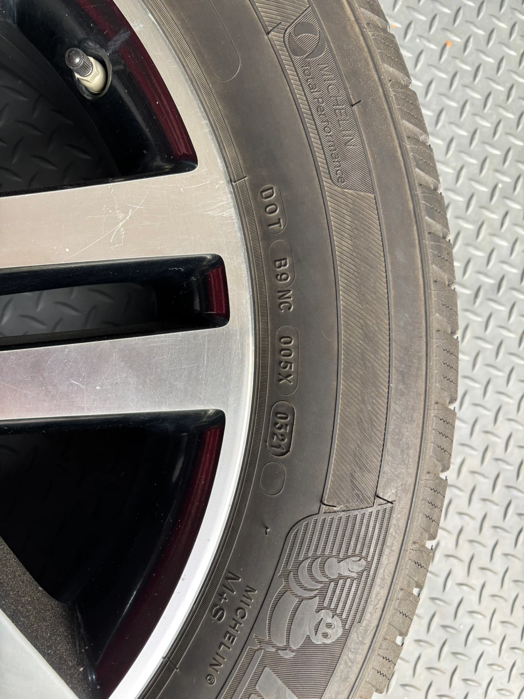 Toyota 4Runner rims and tires - 245/60/R20 - photo 3