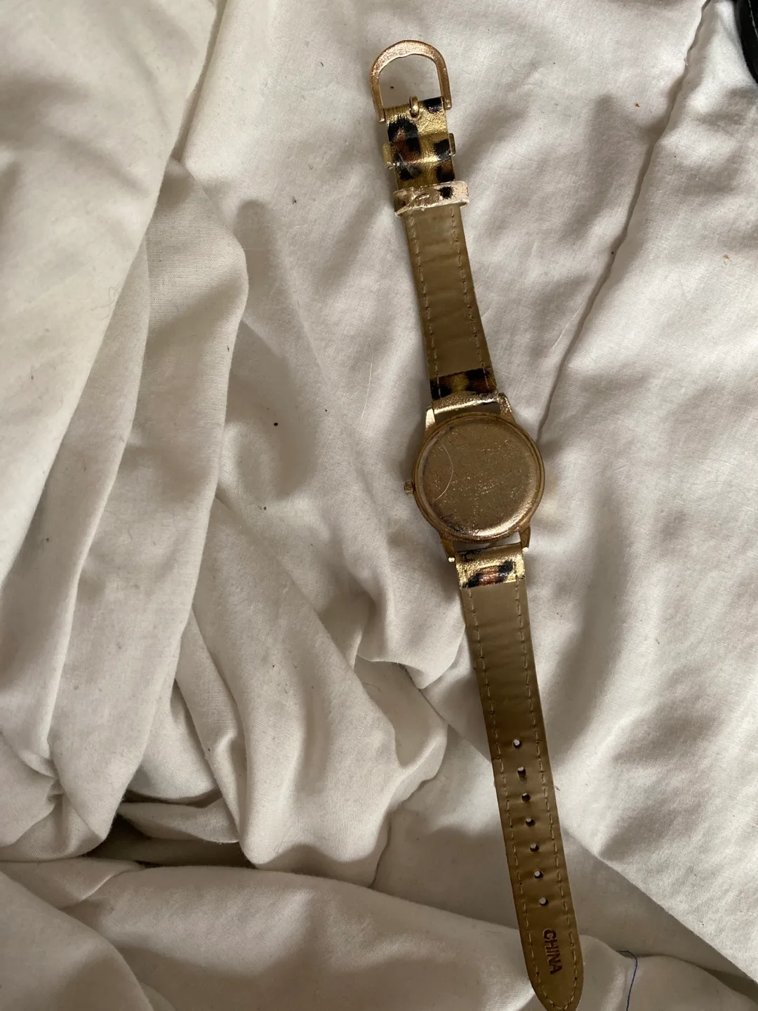 Minnie Mouse Leopard Print Watch image indicator(3)