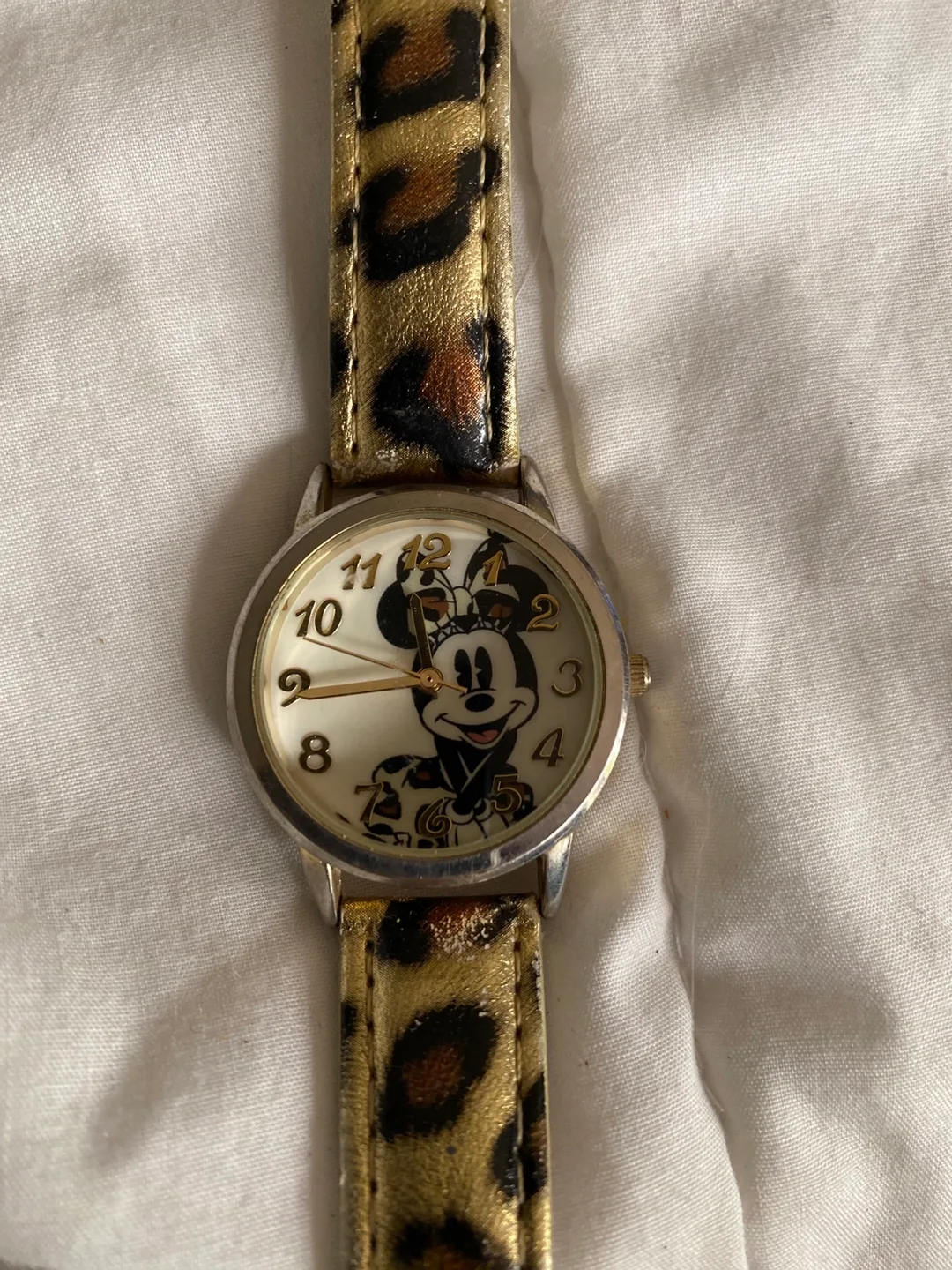 Minnie Mouse Leopard Print Watch image indicator(2)