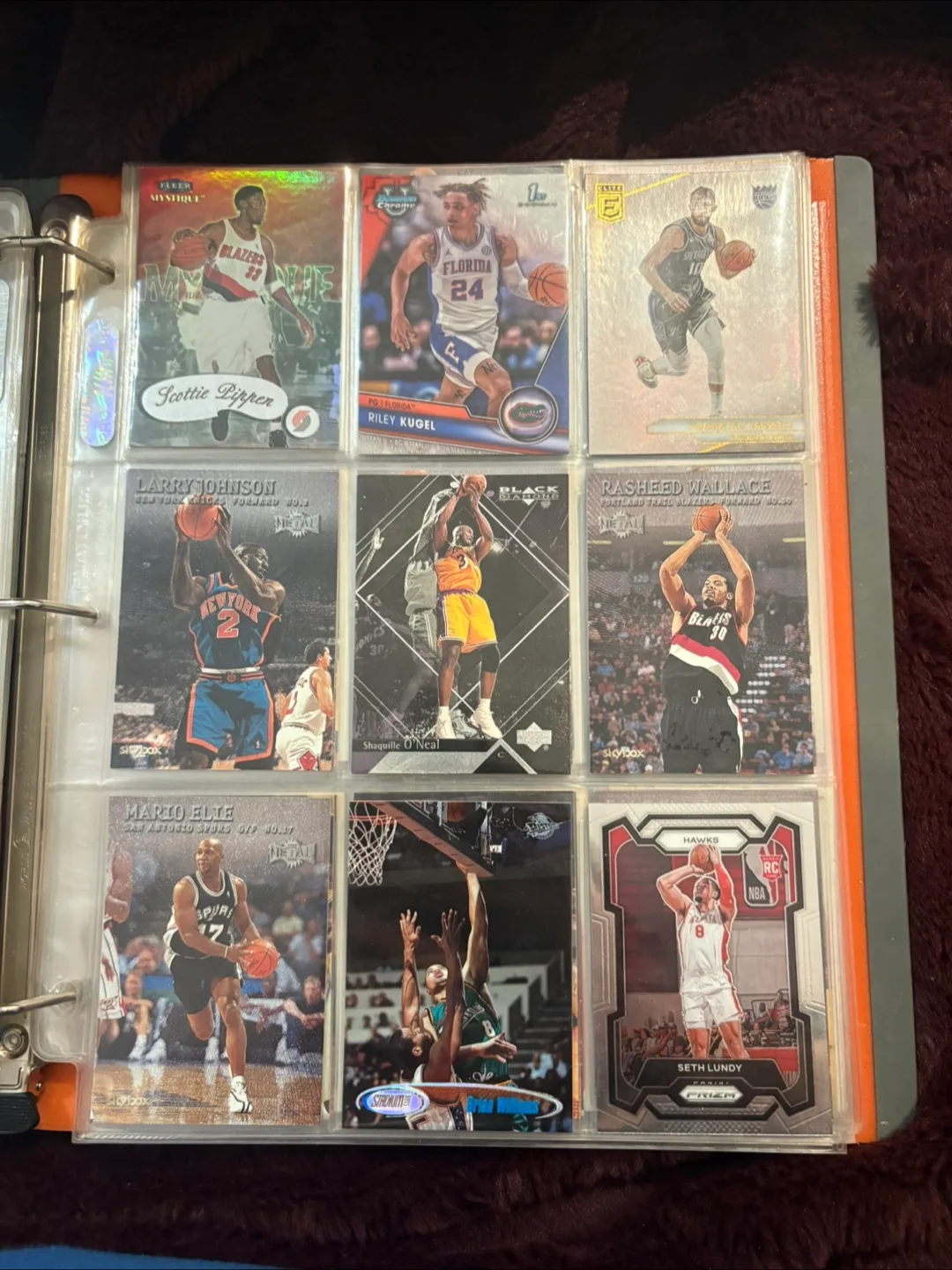 Vintage Basketball Cards Binder image indicator(5)