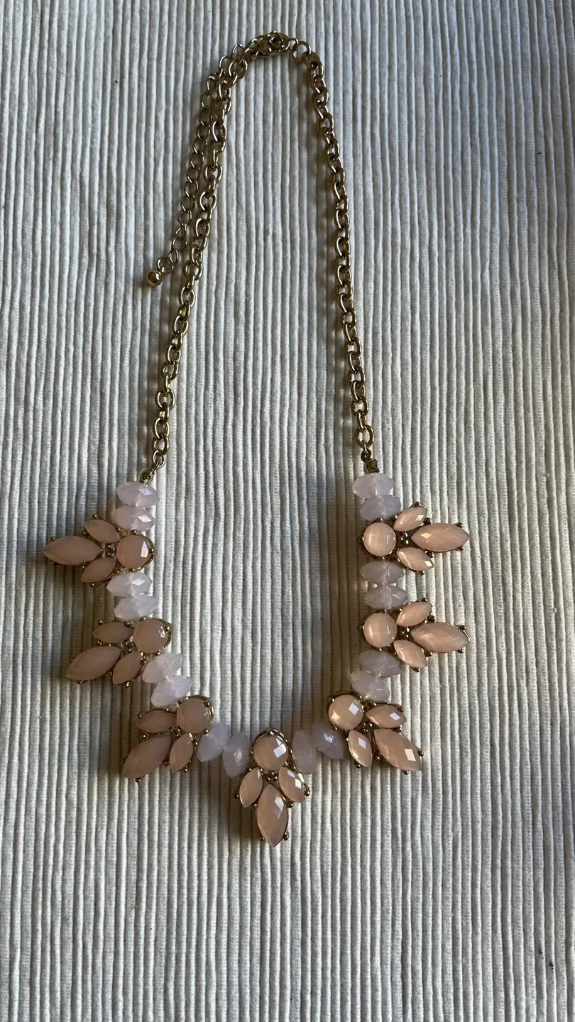 Necklace - Blush and White Stones image indicator(3)