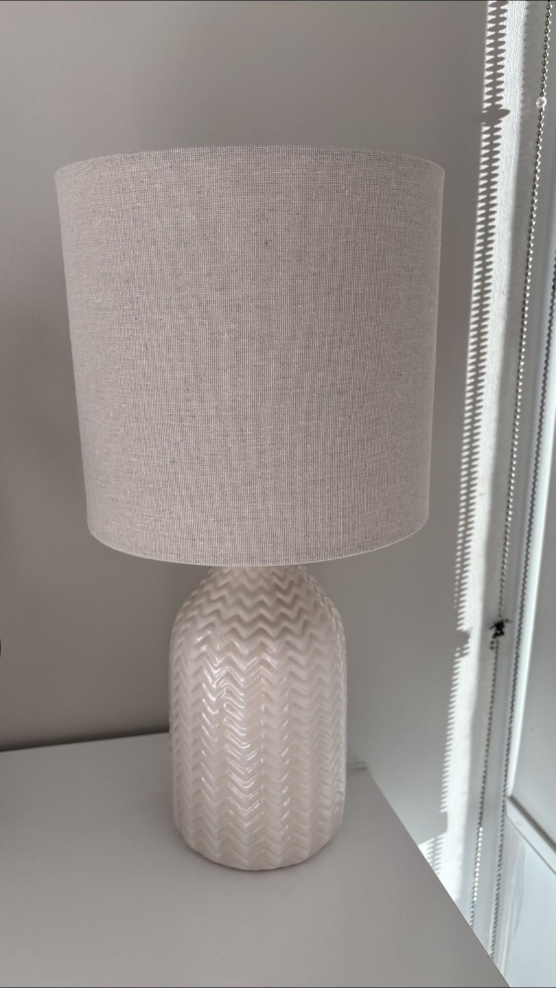 2 units Table Lamp with Beige Shade - photo 3