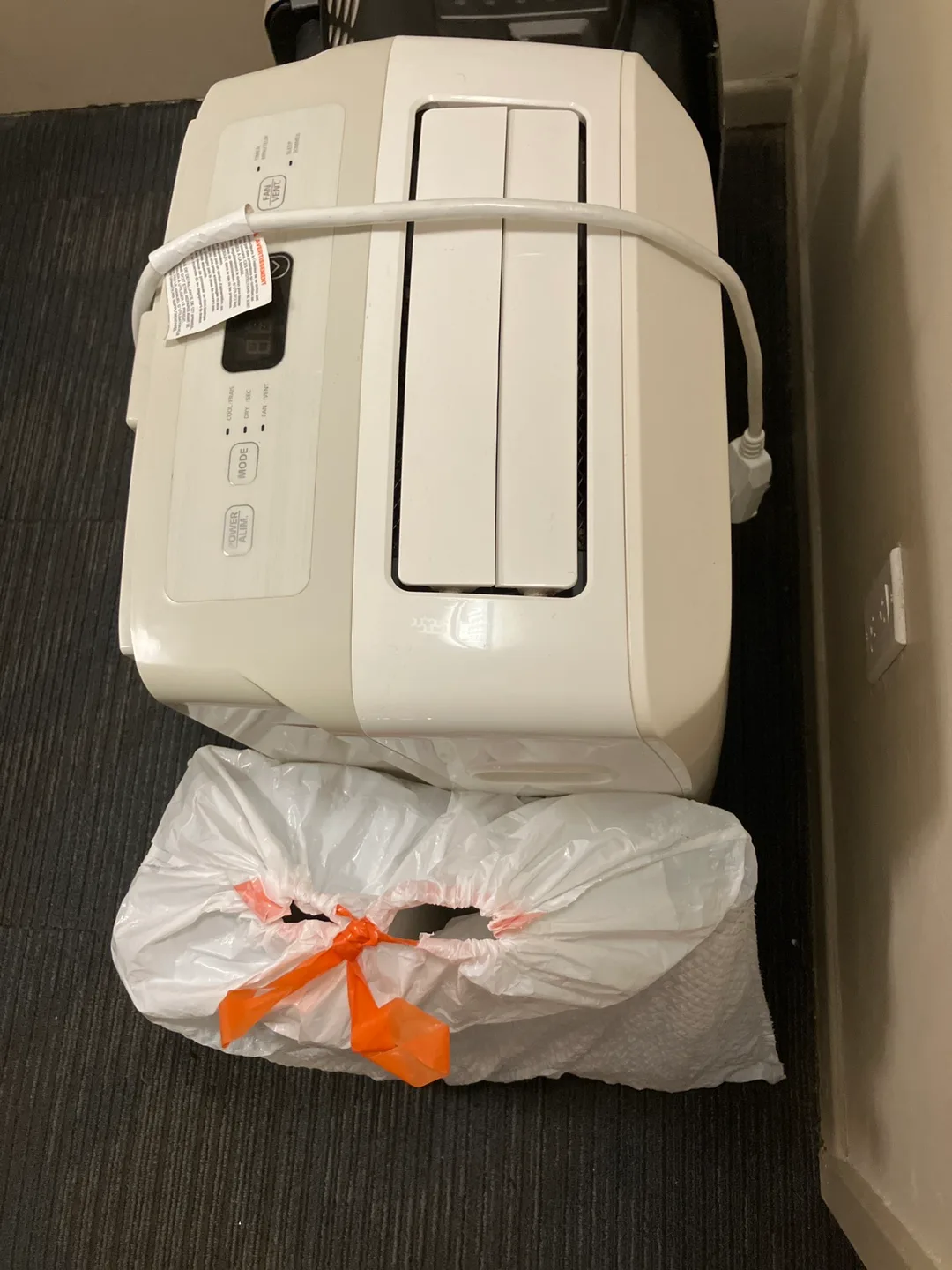 LG Portable Air Conditioner thumbnail