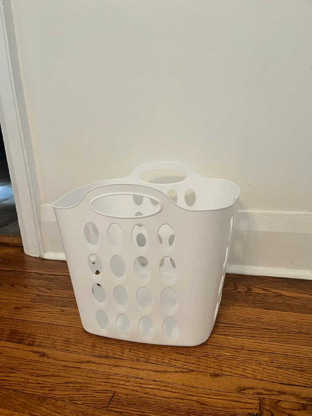 Brand new laundry/clothes basket thumbnail