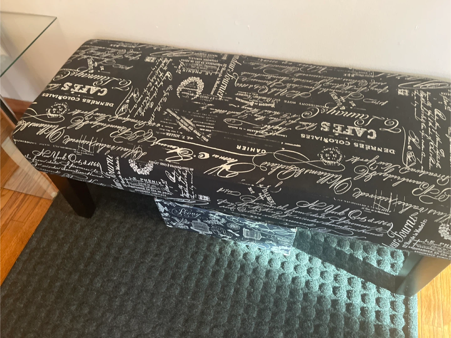 Black & White Bench with French Script