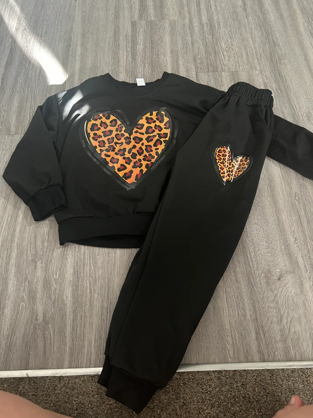Girl's Black Leopard Heart Outfit thumbnail