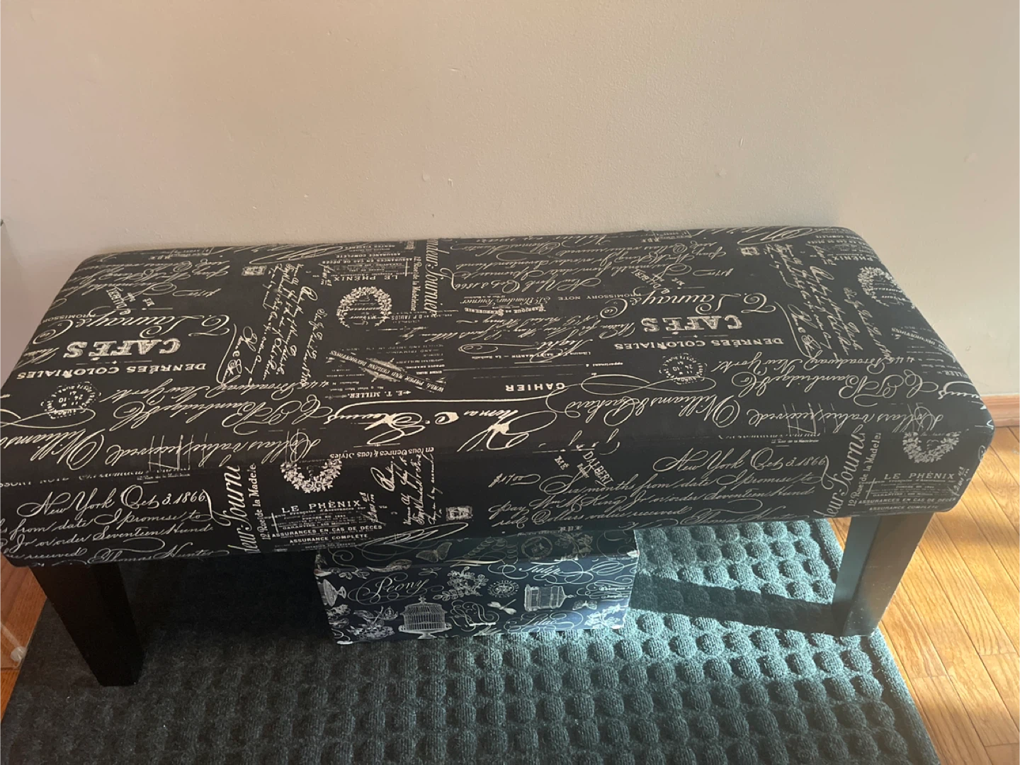 Black & White Bench with French Script - photo 2