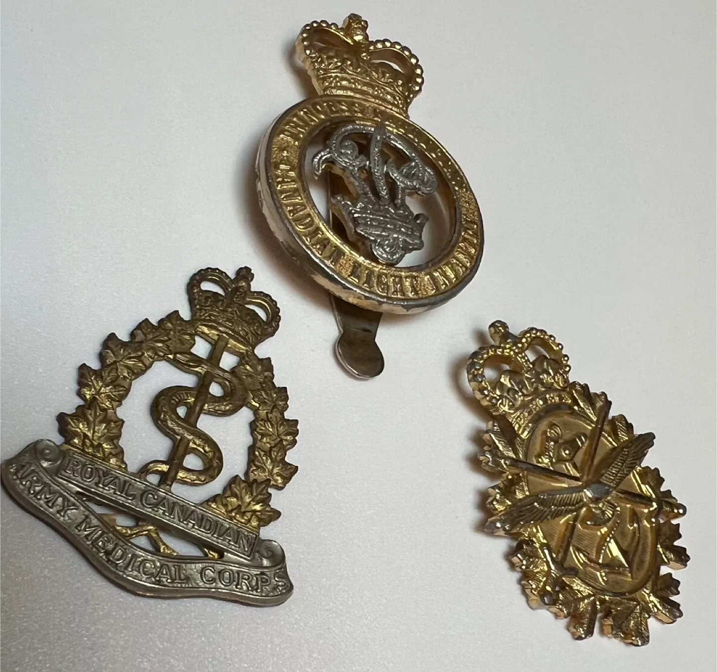 Collectible Military Cap Badges thumbnail