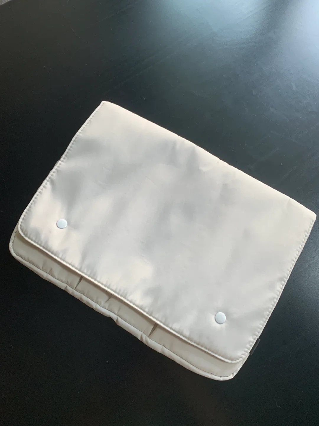 [USED ONCE] Off white Laptop Case thumbnail
