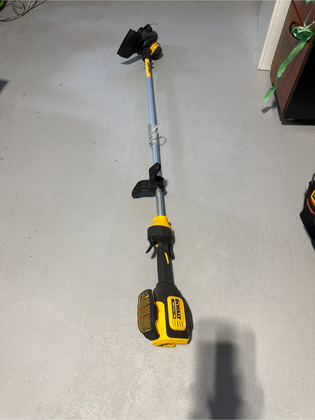 DeWalt DCST920 20V MAX Cordless String Trimmer