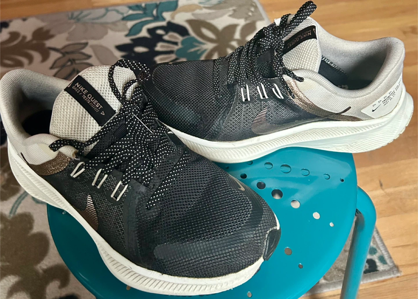 Nike Quest Running Shoes