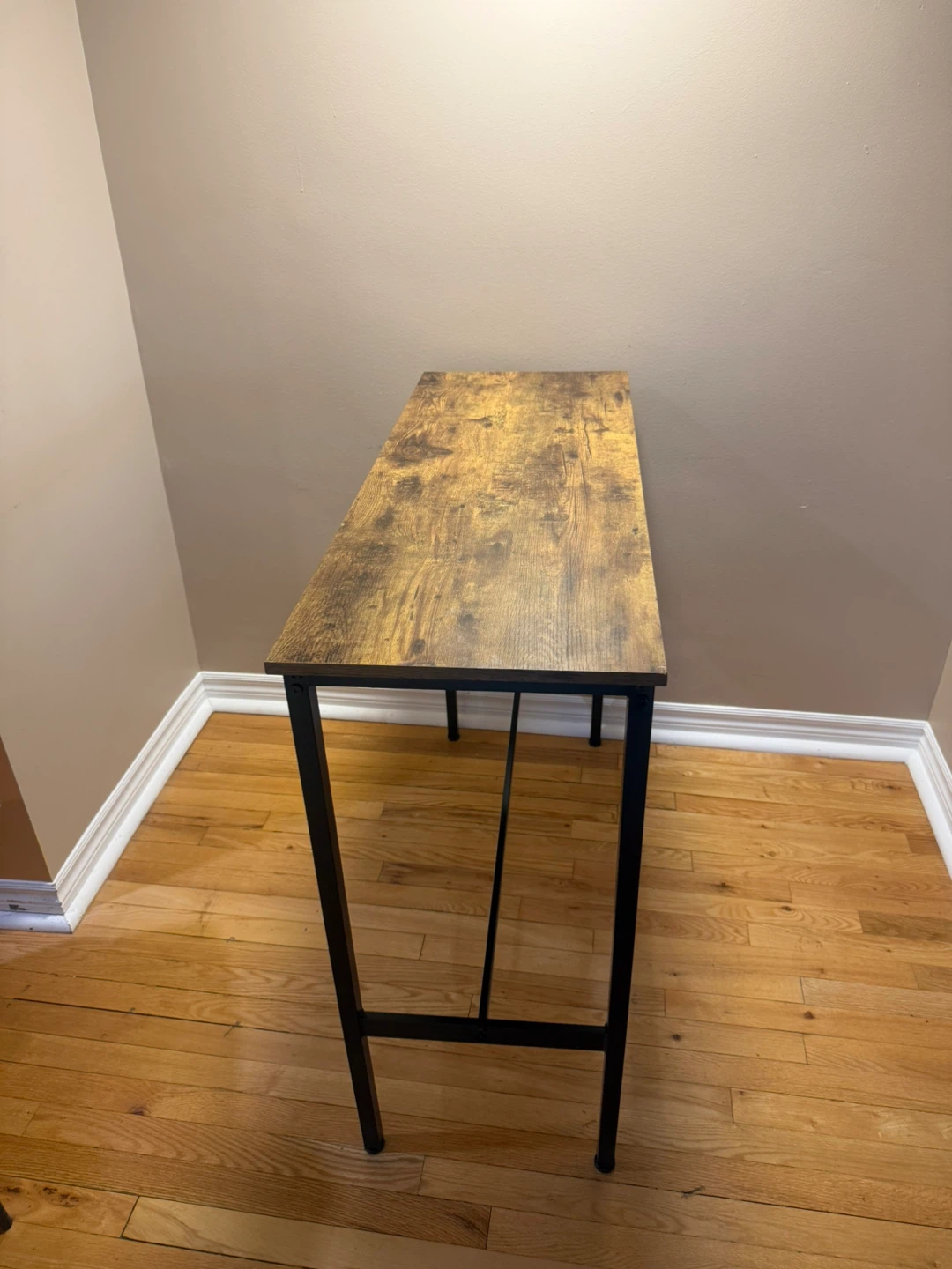 Bar Table for Sale - photo 2