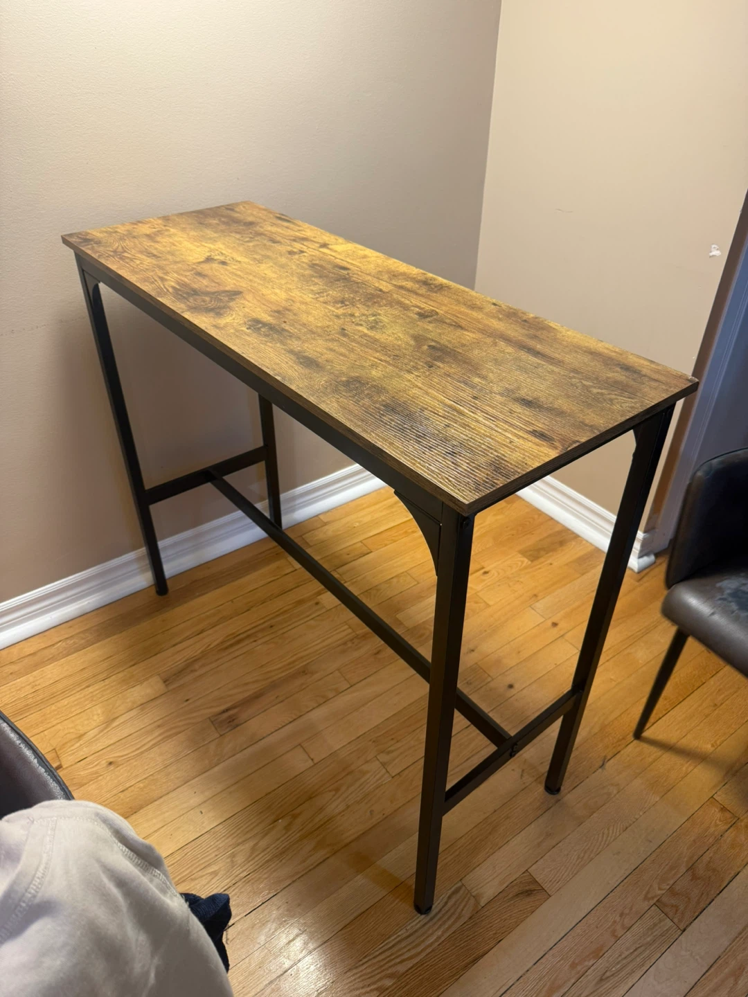 Bar Table for Sale - photo 3