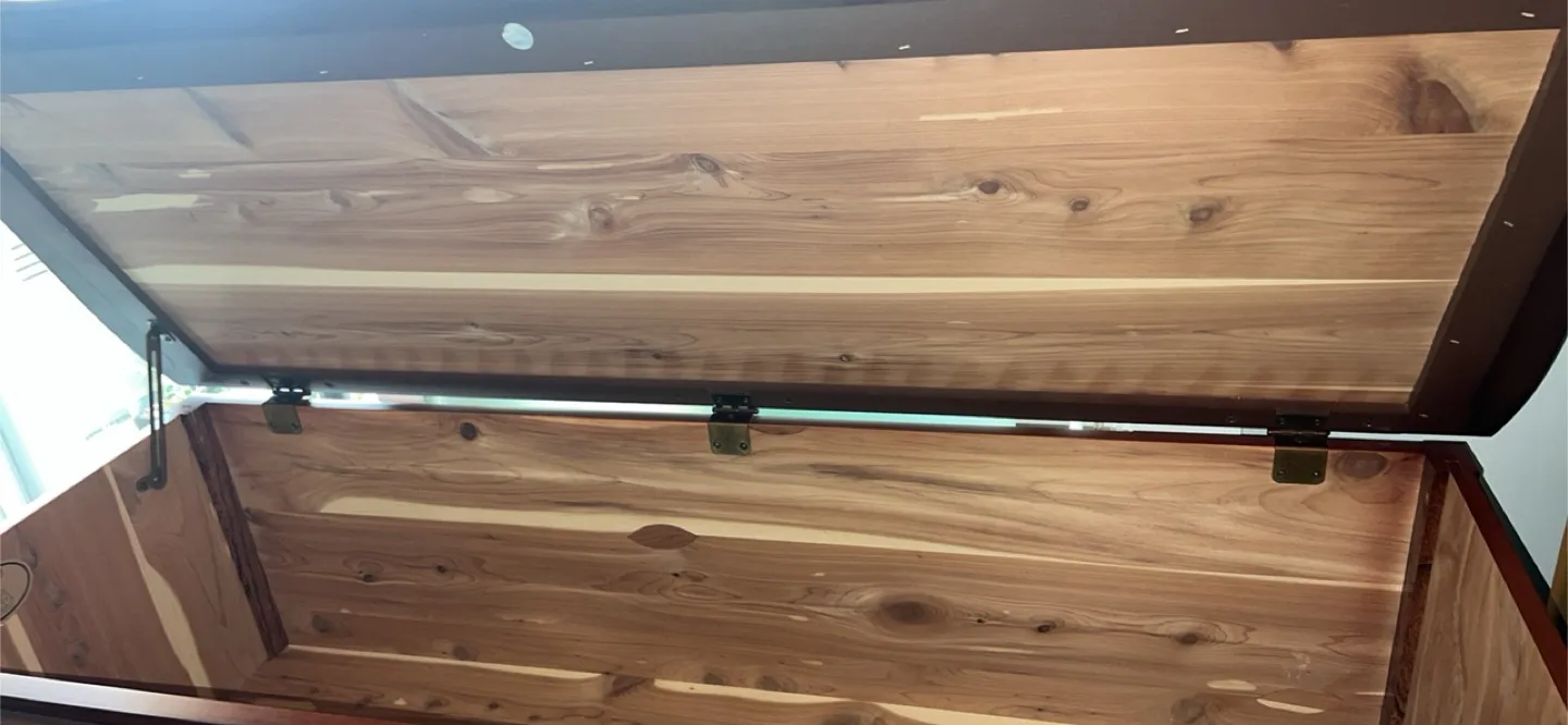 Vintage Lane 1970’s Cedar Chest image indicator(4)