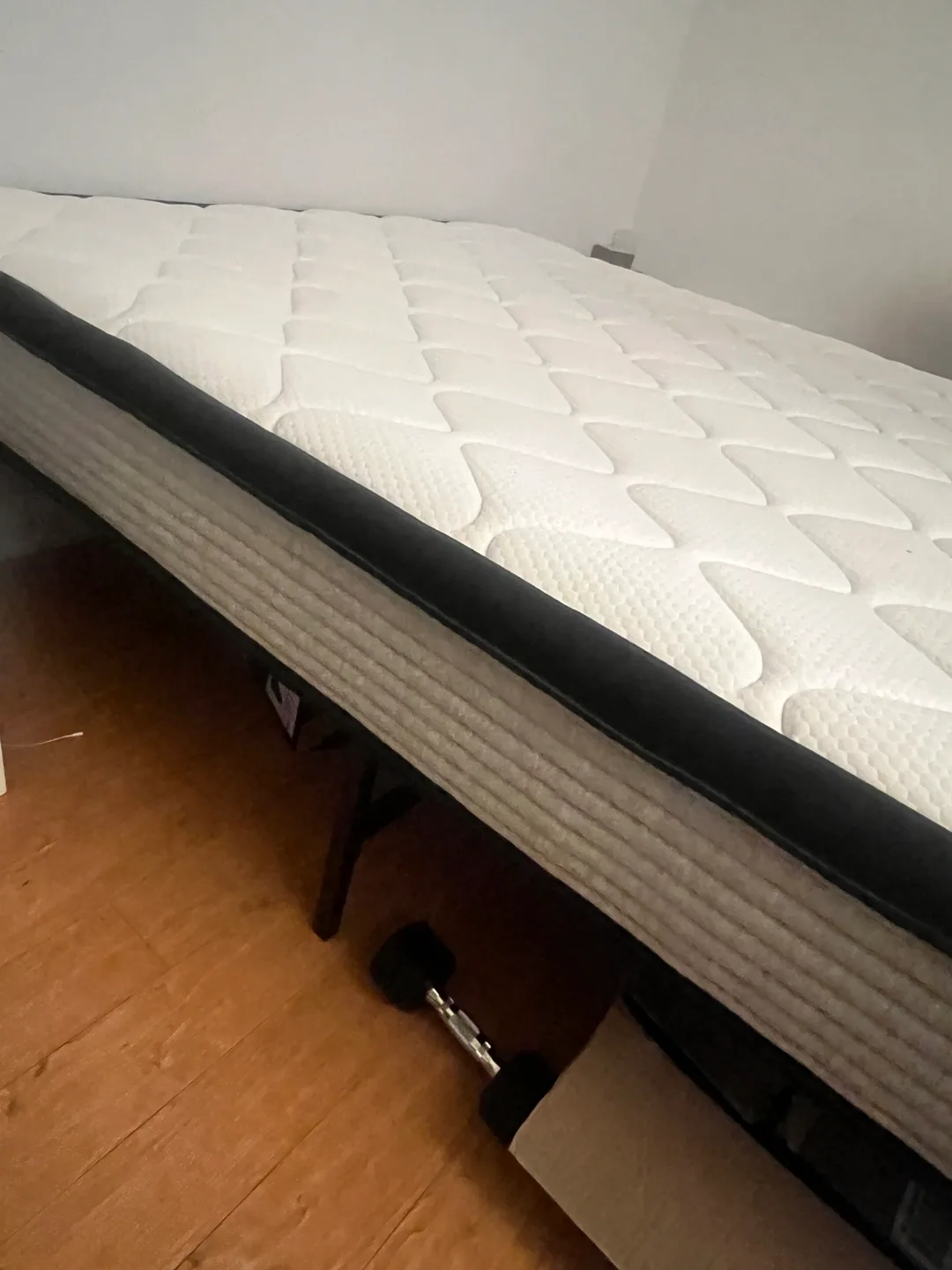 Queen Size Mattress image indicator(2)