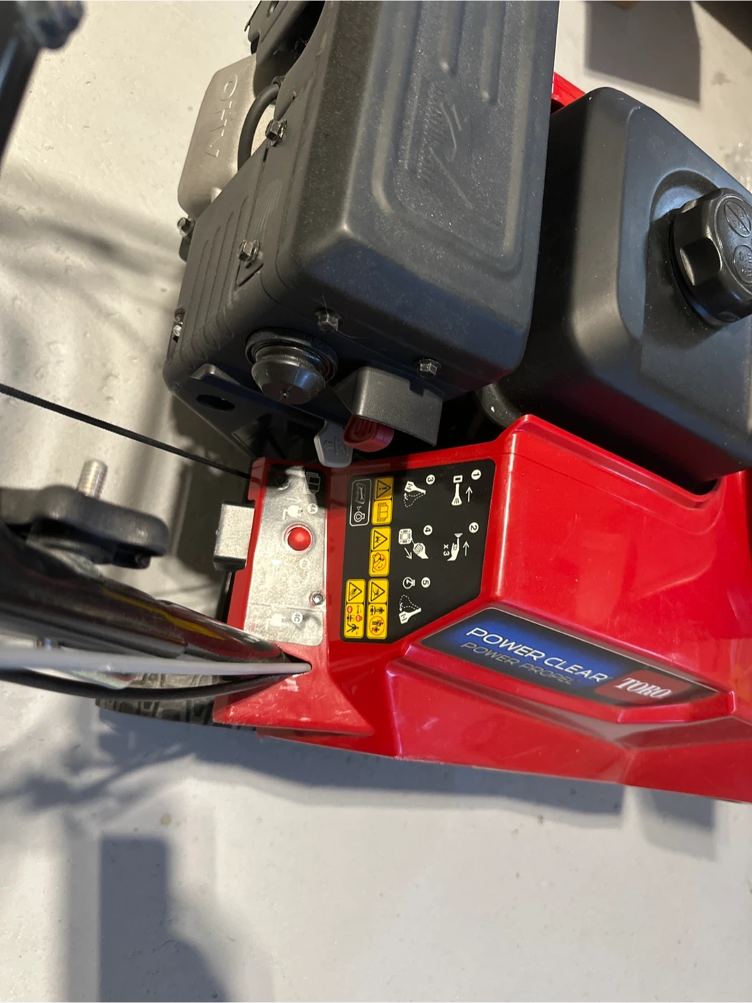 Toro Power Clear 821 QZE Snowblower - photo 5