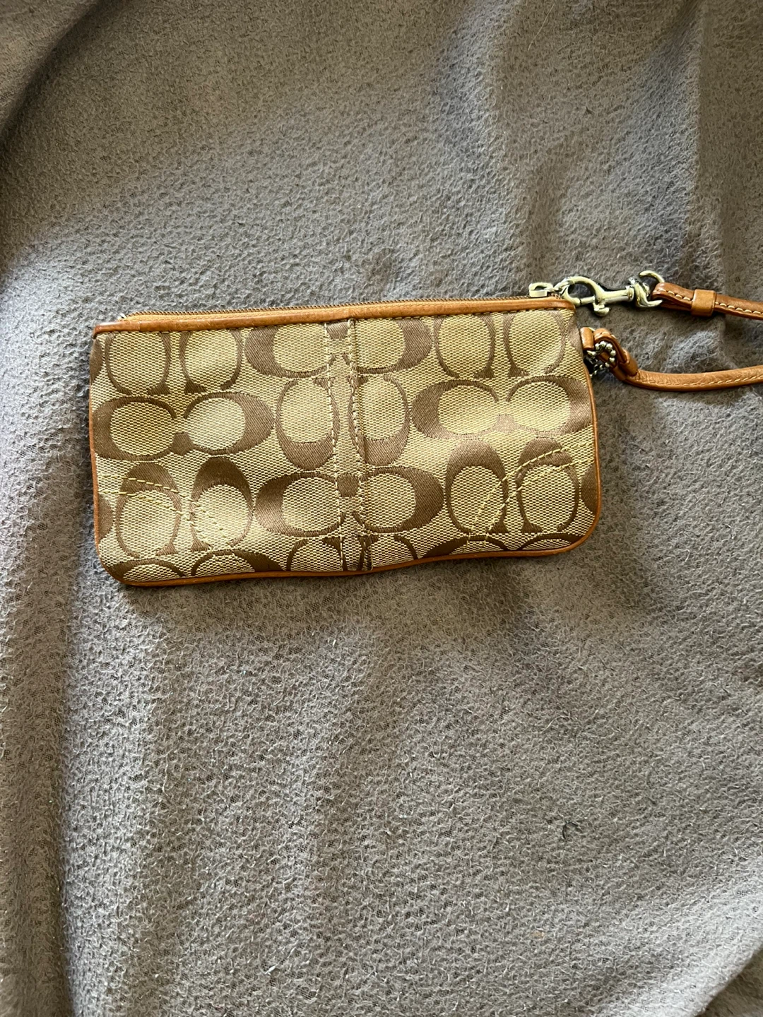 Coach wristlet - photo 2