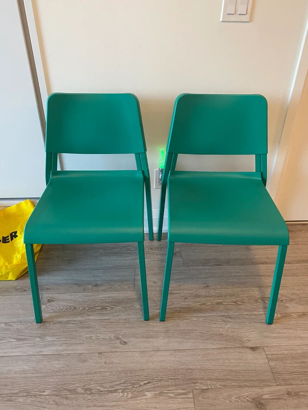 IKEA Green Stackable Chair thumbnail