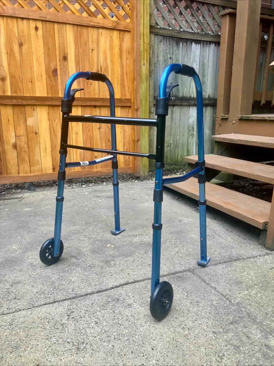 Medline Adjustable Folding Walker - Excellent Working Condition thumbnail