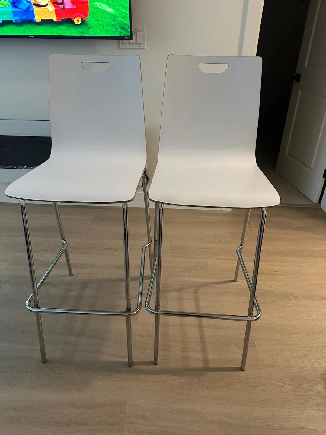 Pair of White Bar Stools - photo 2