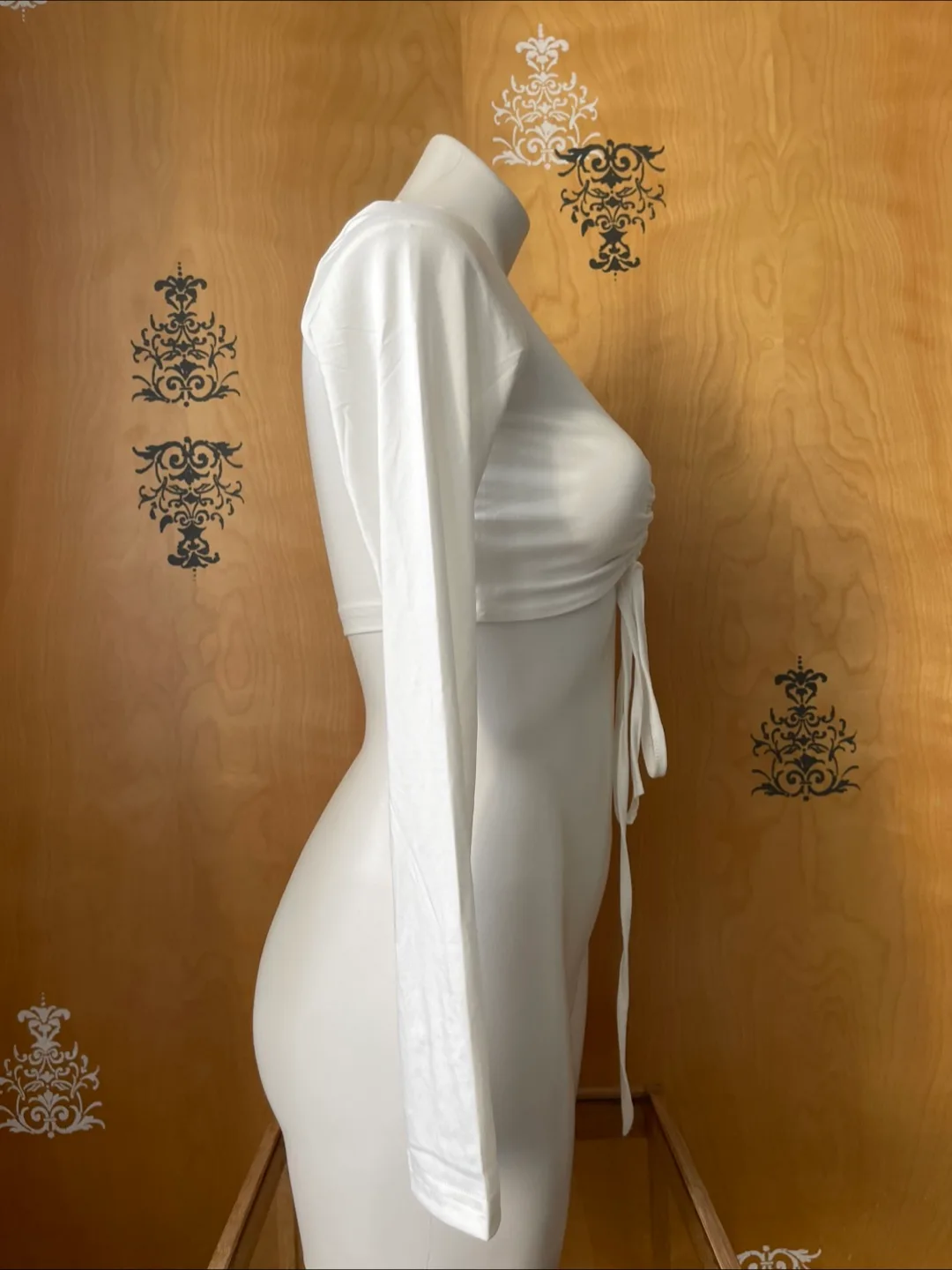 Vintage 2000s Y2K White Front Tie Up Long Sleeve Crop Top Small image indicator(4)