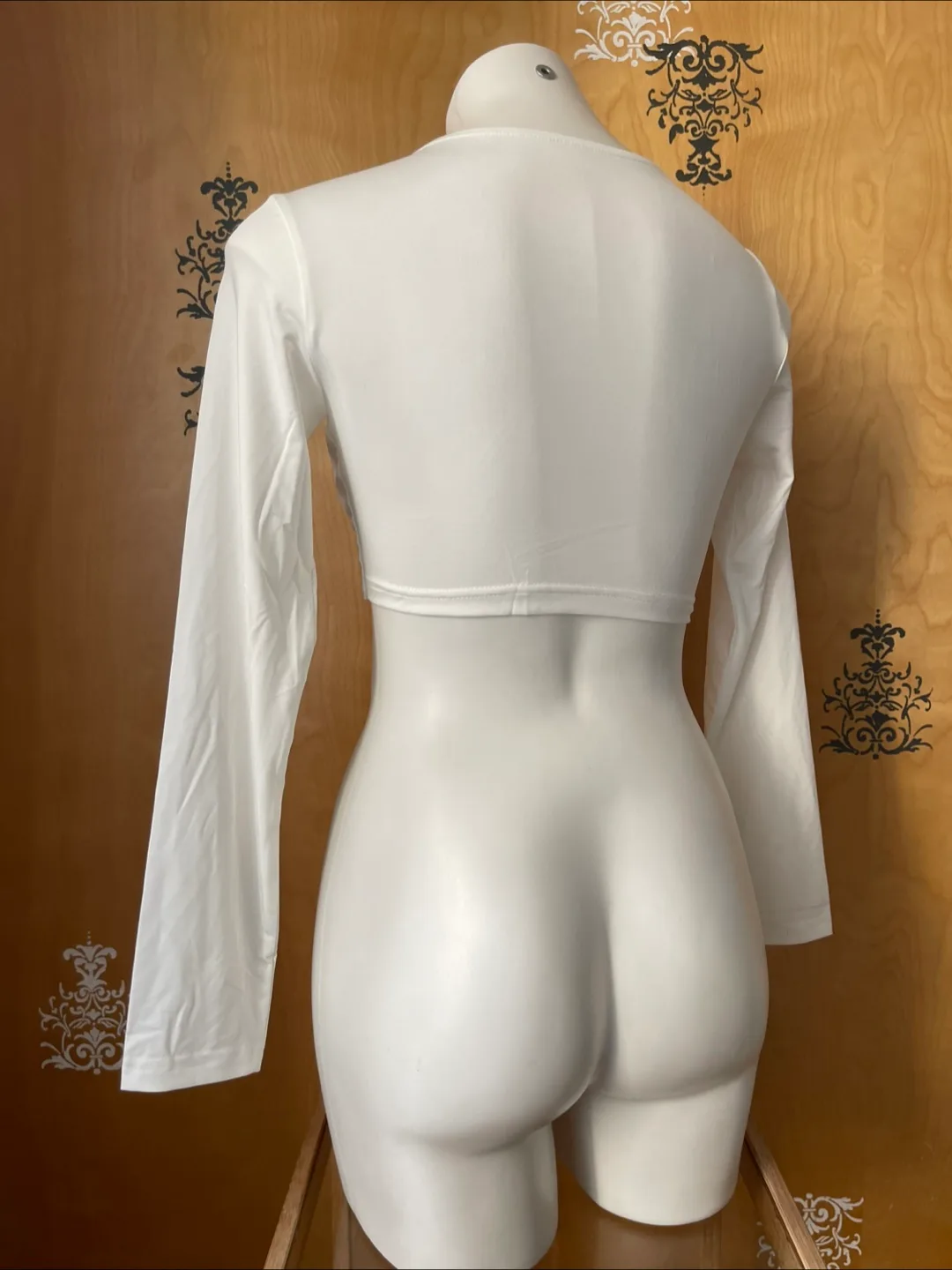 Vintage 2000s Y2K White Front Tie Up Long Sleeve Crop Top Small image indicator(6)