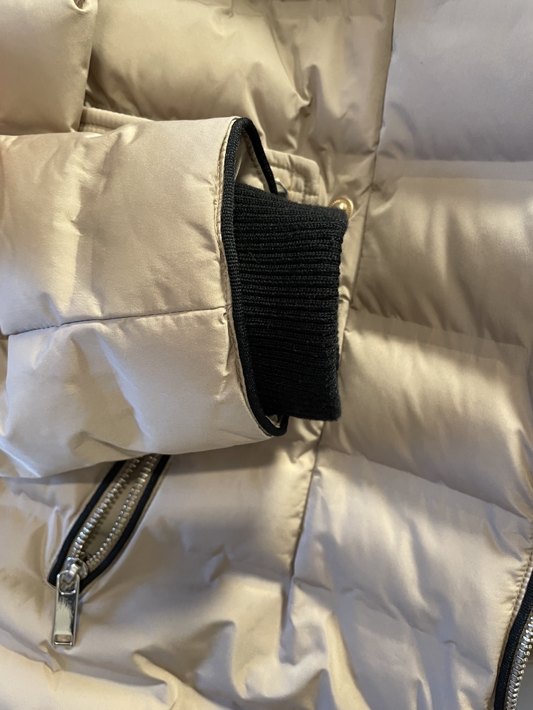 Women’s quilted jacket with faux fur trim - photo 4