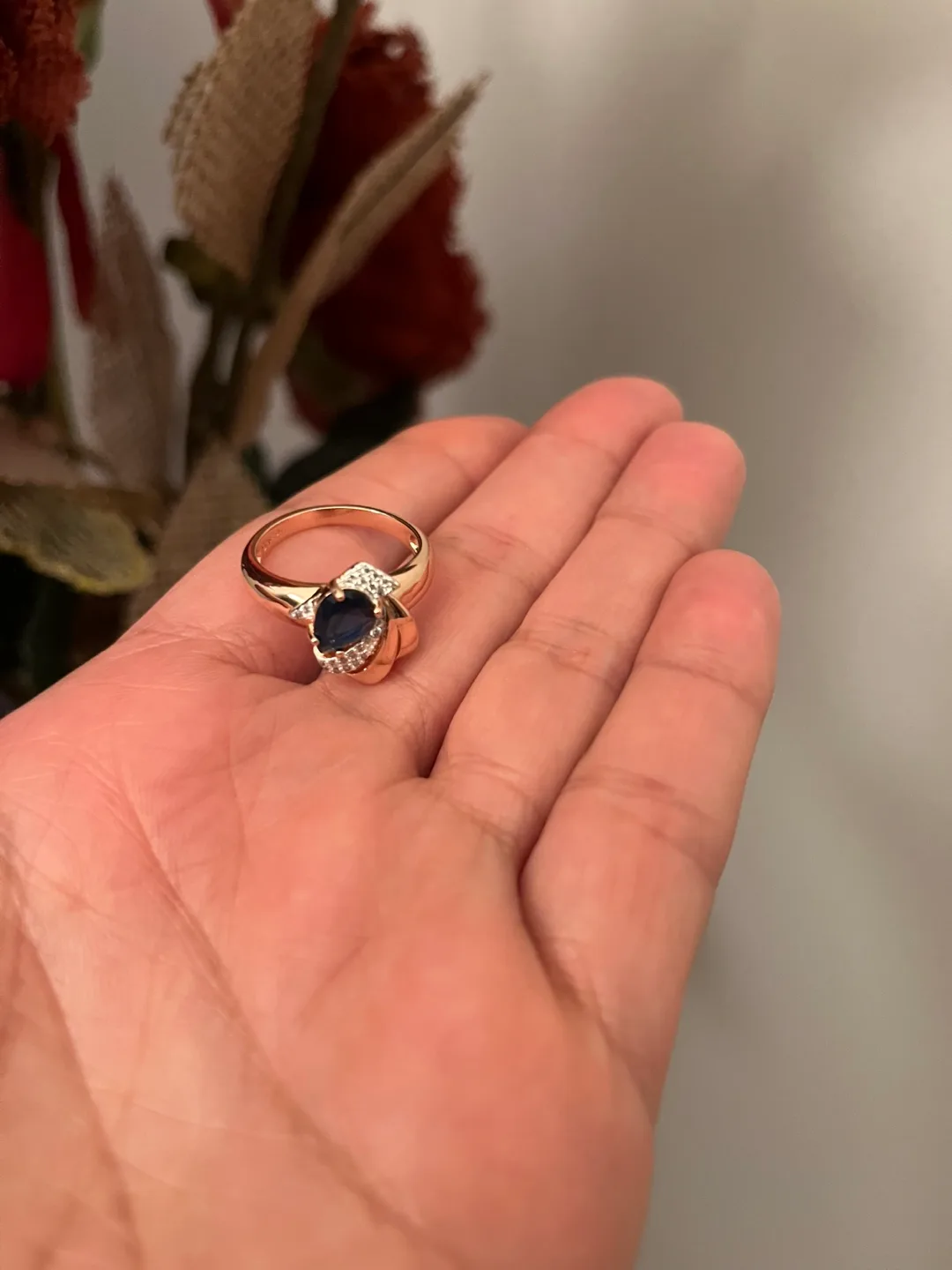 Gold plated Ring with imitation Sapphire & zircons image indicator(3)