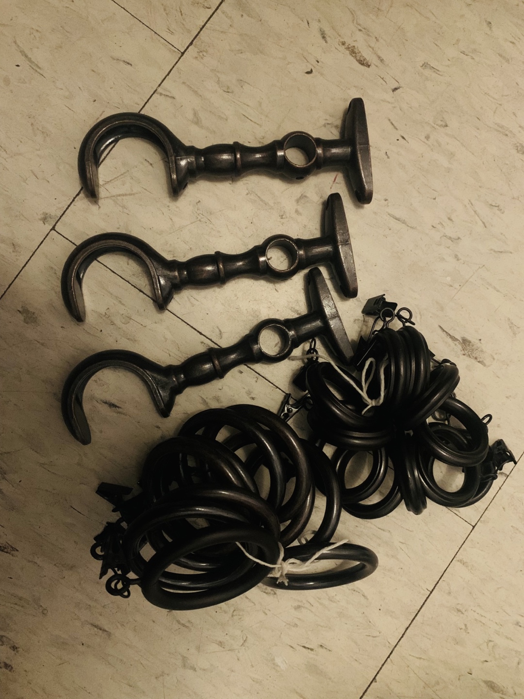 Bronze Curtain Rod with Brackets & Rings - photo 3