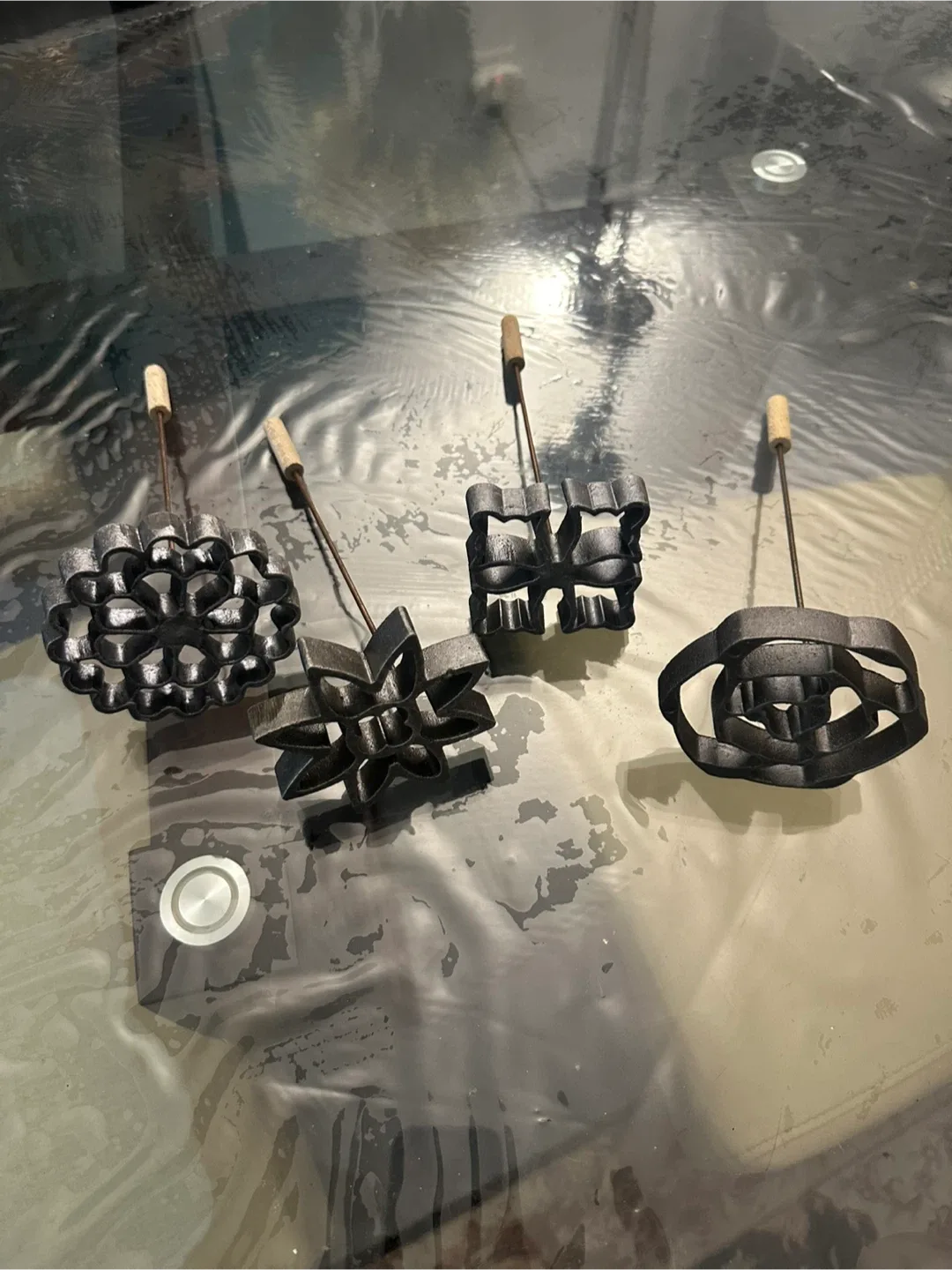 Rosette Iron Set - 4 Shapes thumbnail