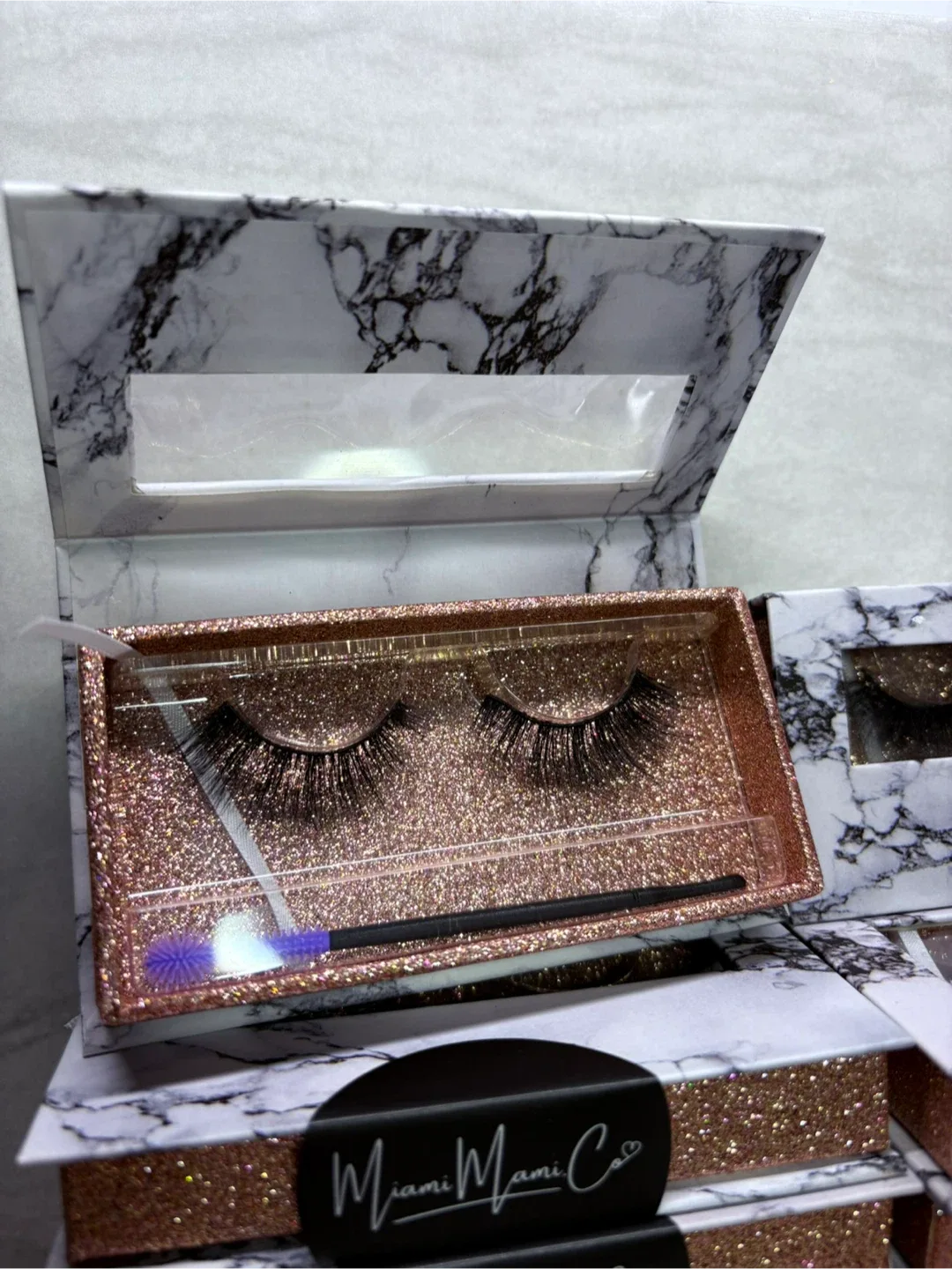 PR PACKAGE 10 SETSMiami Mami Co Lashes thumbnail