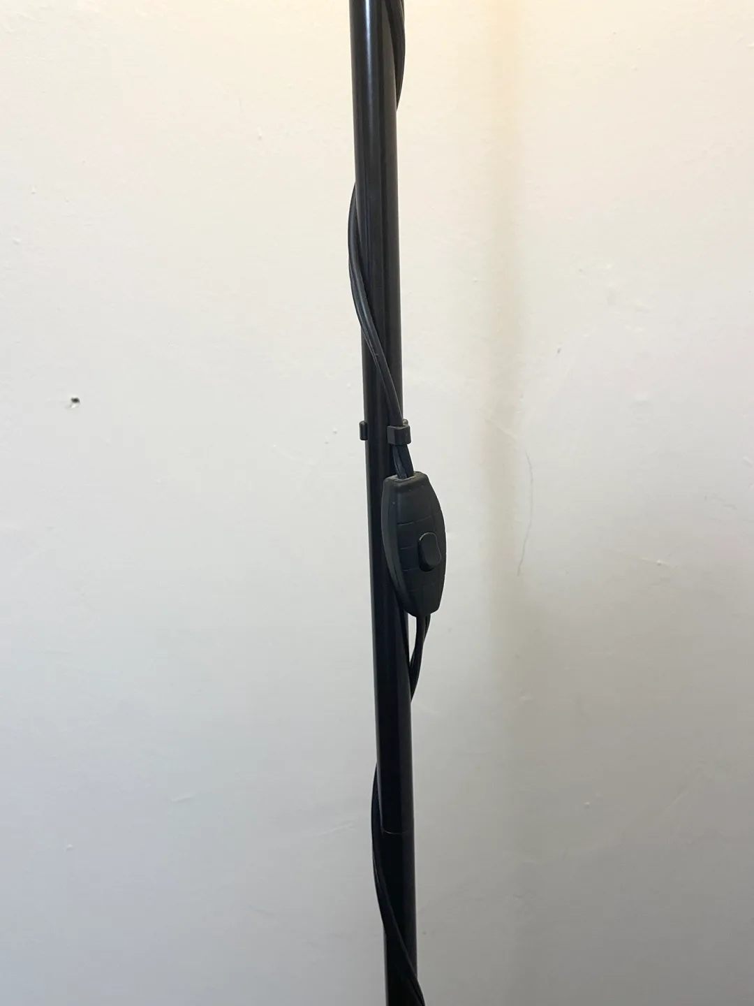 IKEA Floor Lamp black image indicator(3)