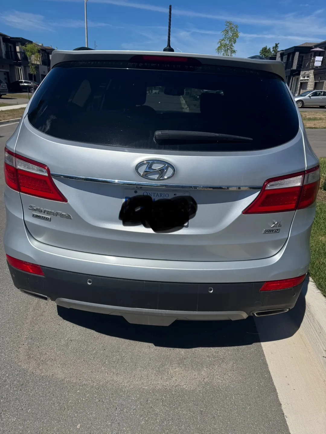 2015 Hyundai Santa Fe XL – V6 AWD – 7-Seater Family SUV image indicator(3)